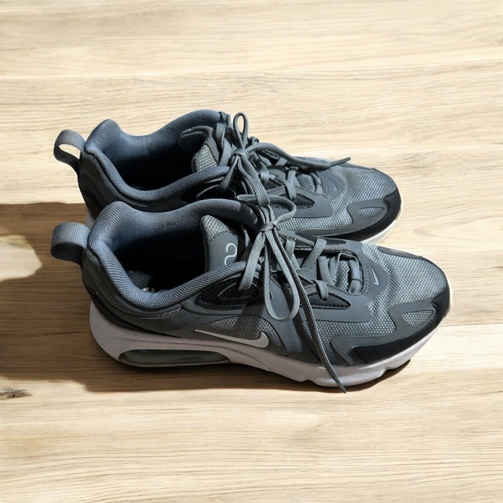 Nike Air Max 200 Gray White 7.5 Sneakers Athletic Running Shoes